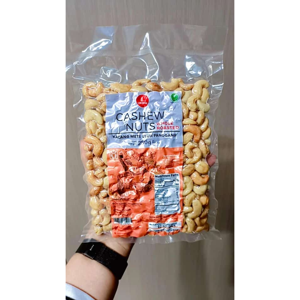 

Kacang Mete Panggang 250gr (Cashew Roasted Whole)