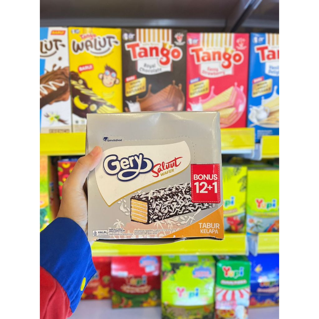

GERY SALUT Wafer Coklat Tabur Kelapa (13pcs)