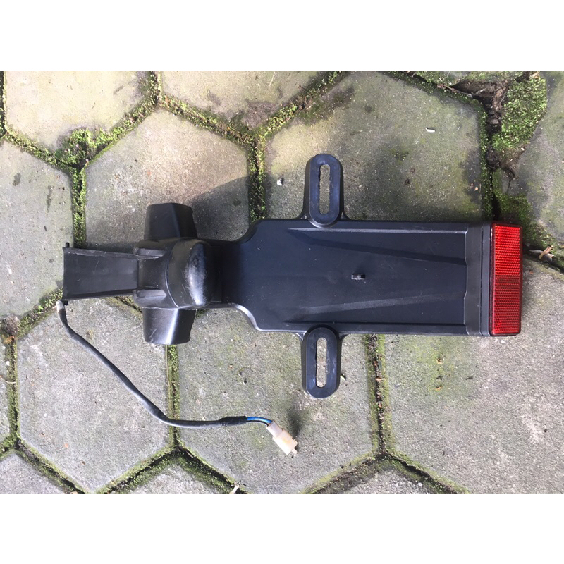 Spakbor belakang Yamaha R15 lama Original