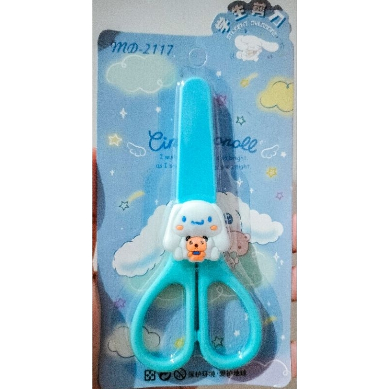 

Gunting Sanrio motif cinnamoroll