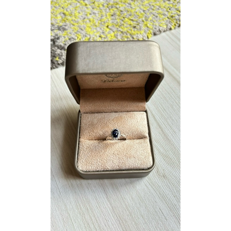 LADY DIANA RING SIZE 14. WHITE GOLD 18K WITH LAB GROWN SAPPHIRE AND MOISSANITE (CINCIN LADY DIANA, C