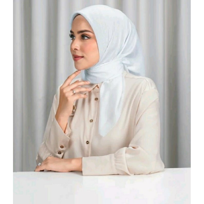 Everyday Tapis Embossed BUTTON