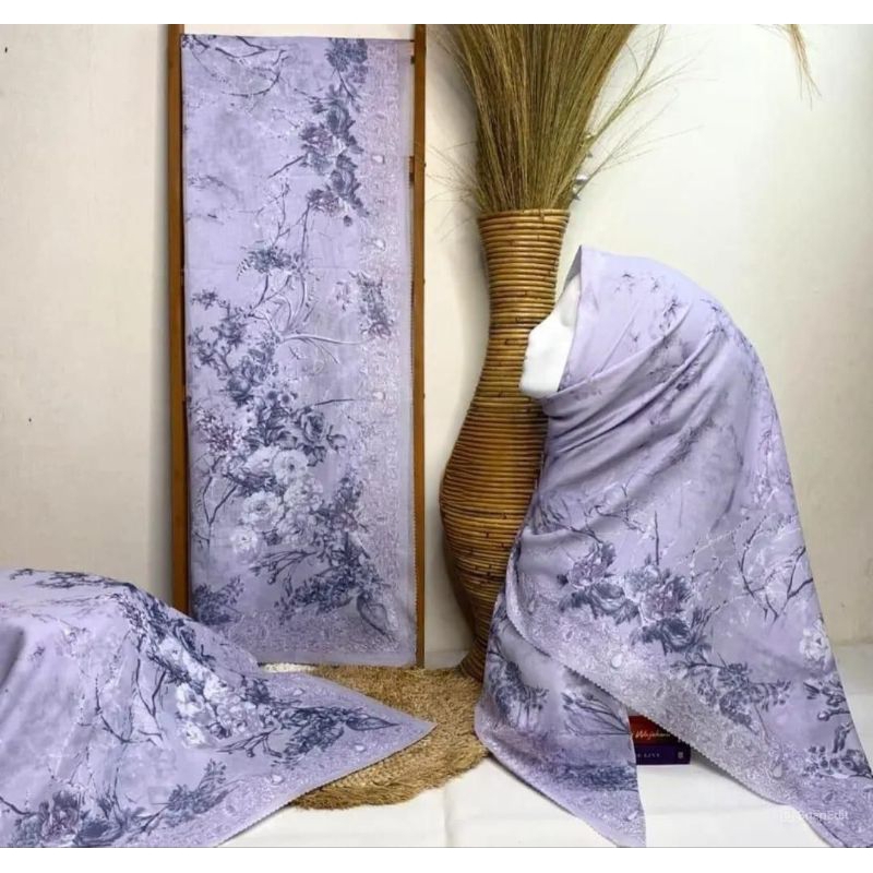 Hijab Voal Motif Ungu