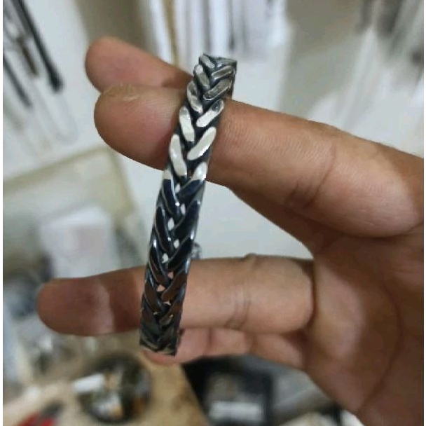 GELANG BAJA MODEL KOTAK DAN BULAT ANYAMAN SILVER PRIA WANITA GELANG  TITANIUM STAINLESS STEEL UNISEX
