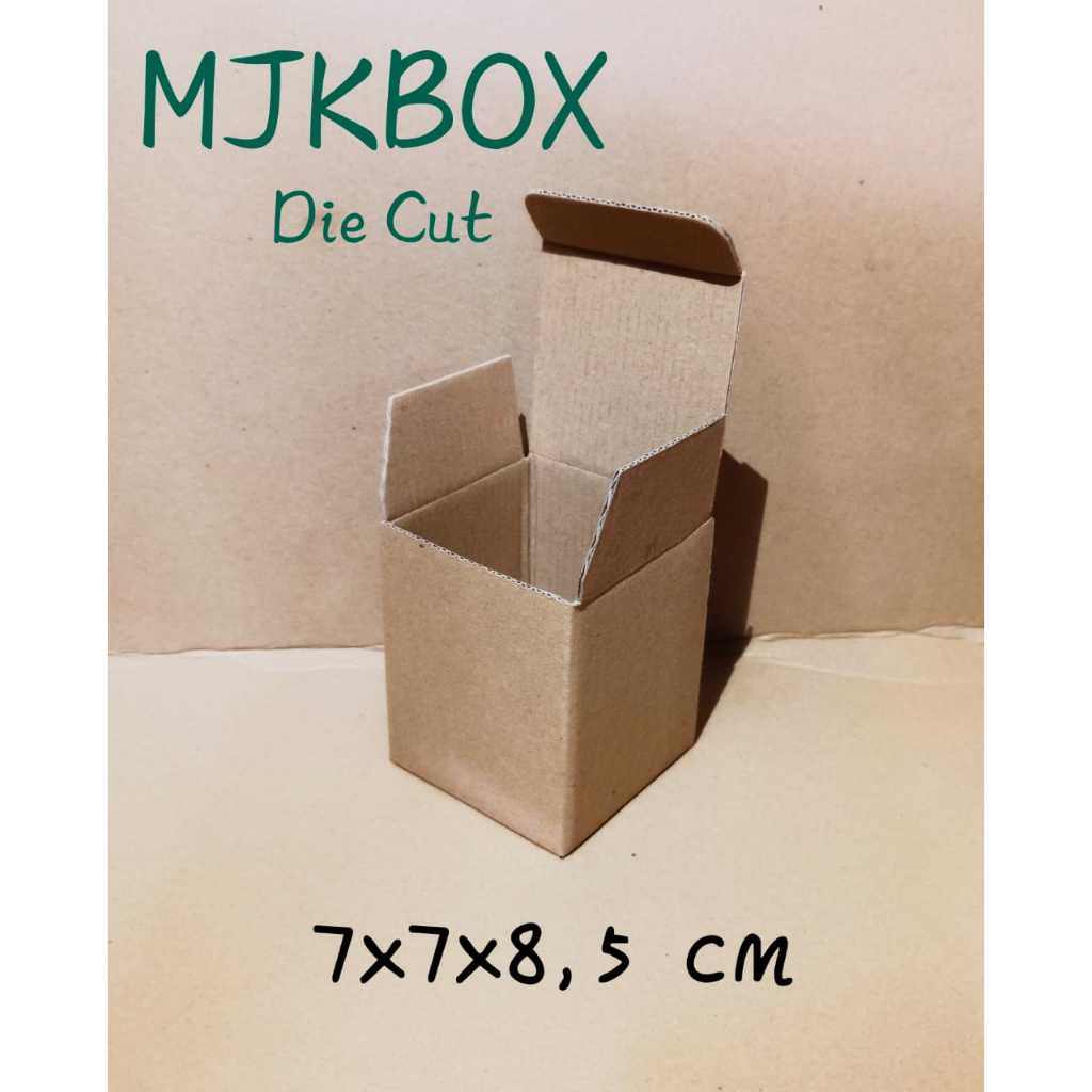 

Kotak Kardus karton uk. 7x7x8,5 cm......Die Cut model botol