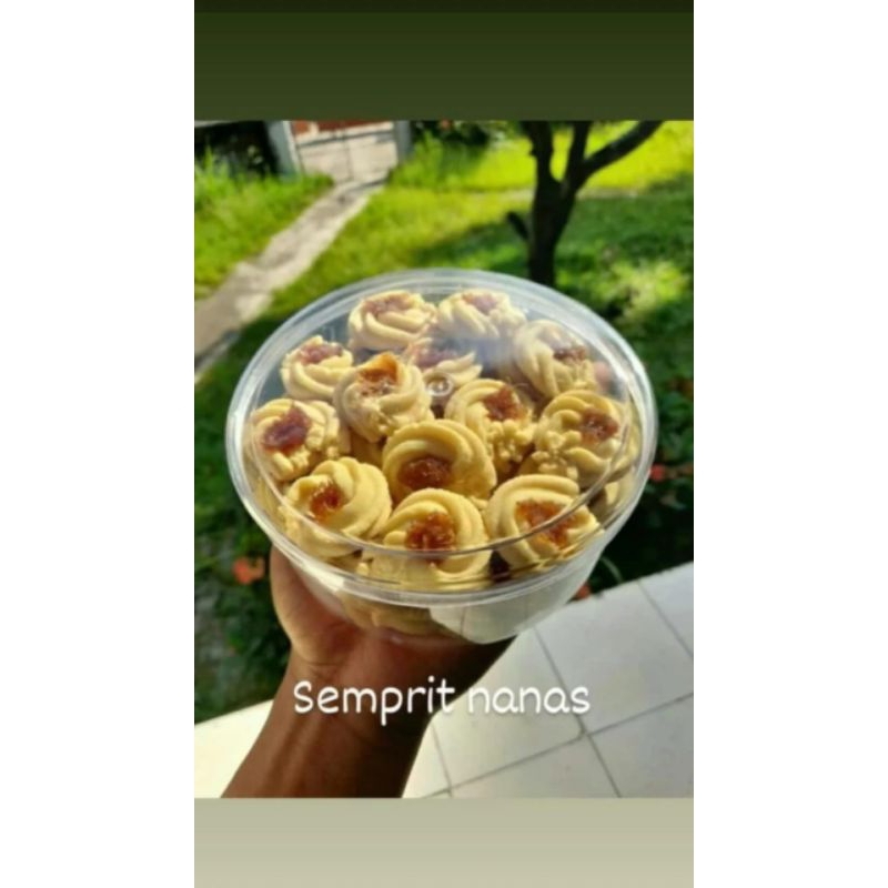 

KUE SPRIT NANAS 500Gram Bersertifikat Halal