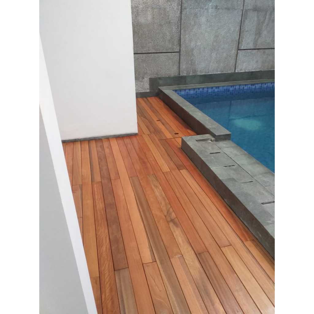 Decking Kayu Taman Tutup Chamber Kolam Ikan Koi Decking Bengkirai Uk 1.9 x 9cm Non Ulin Merbau