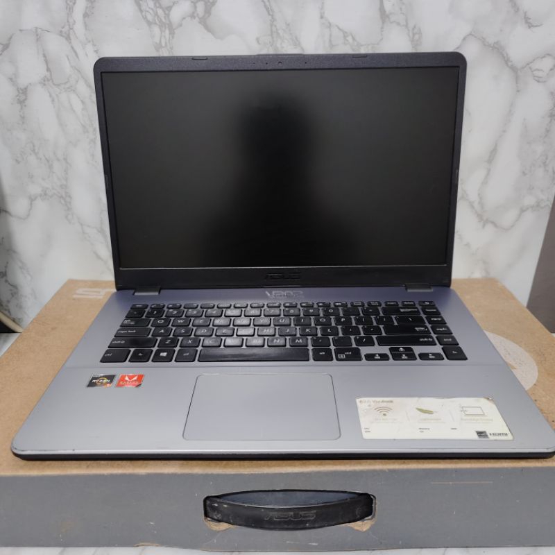 laptop asus Ryzen 5 8gb/1tb second