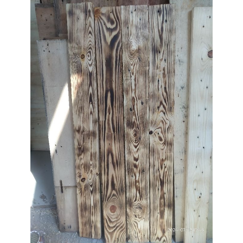 kayu jati Belanda di bakar burning efect