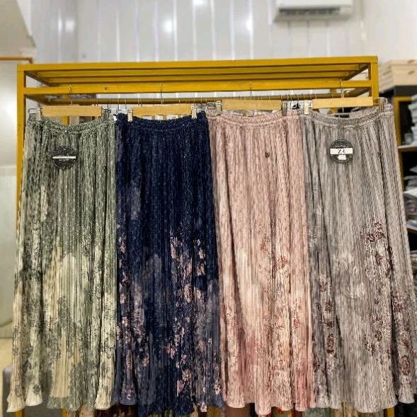 Rok motif pleats rania