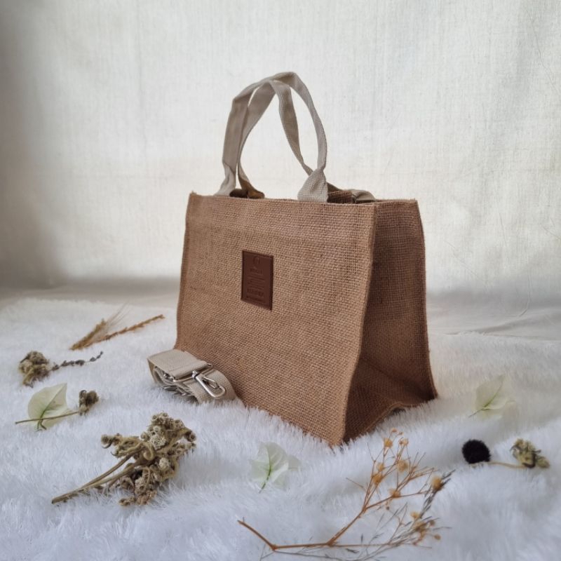 READY STOK Tas Goni Slempang Goni Laminasi pake Resleting