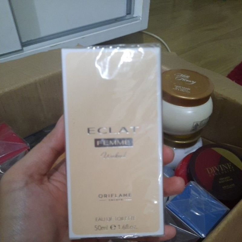 SALE  Eclat Femme Oriflame