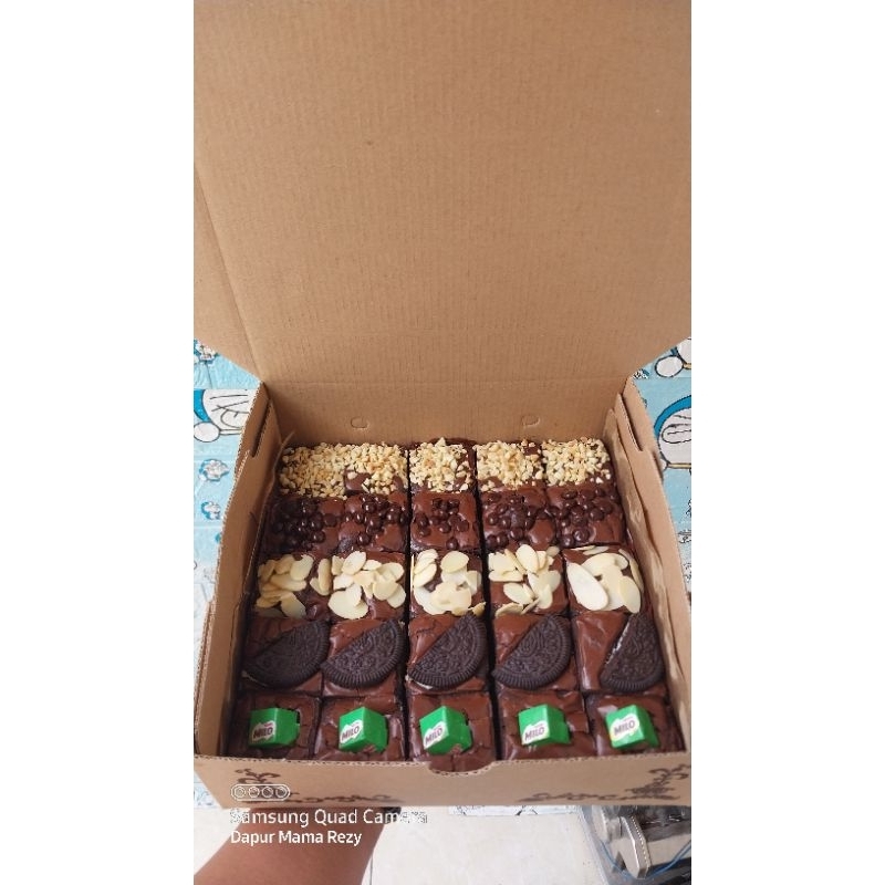 

fudgy brownies 20x20 cm