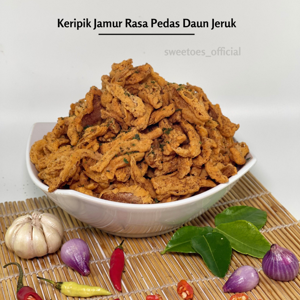 

KERIPIK JAMUR RASA PEDAS DAUN JERUK SWEETOES 80gr