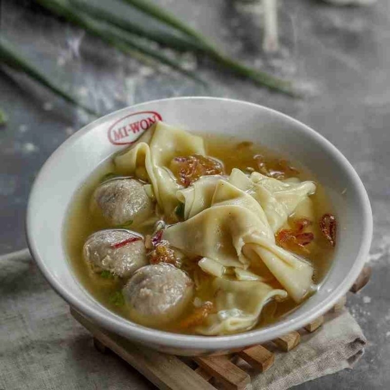 

pangsit rebus dan bakso