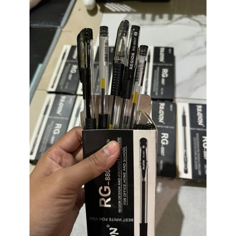 

Pulpen GEL REGION RG8807