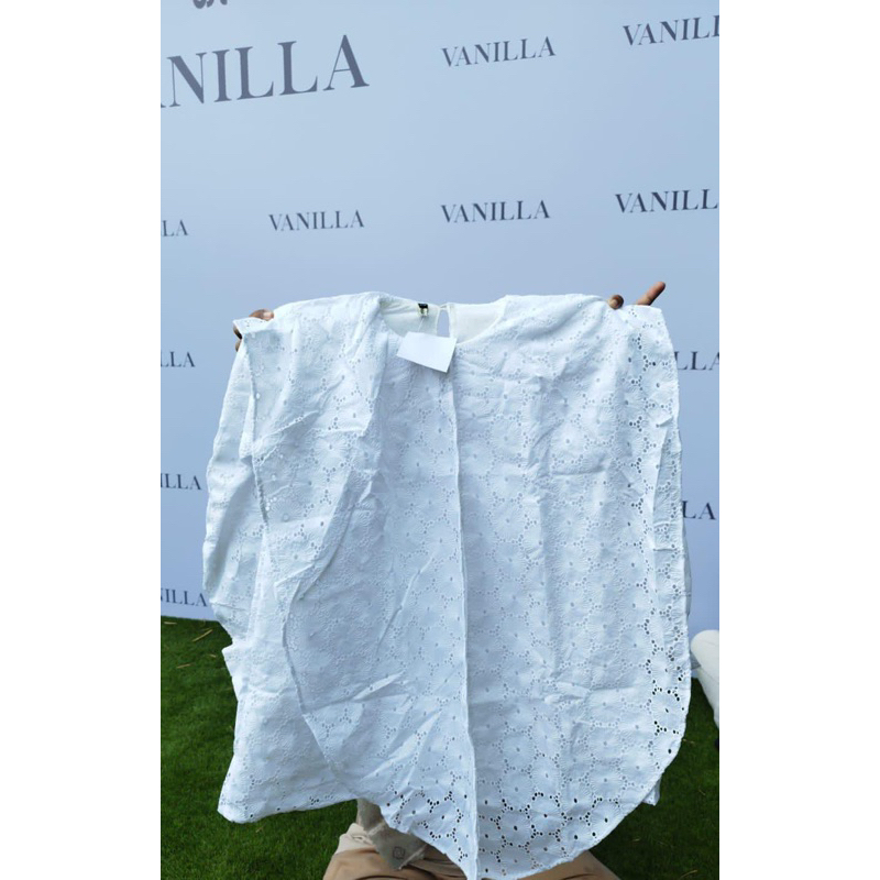 vanilla hijab blouse