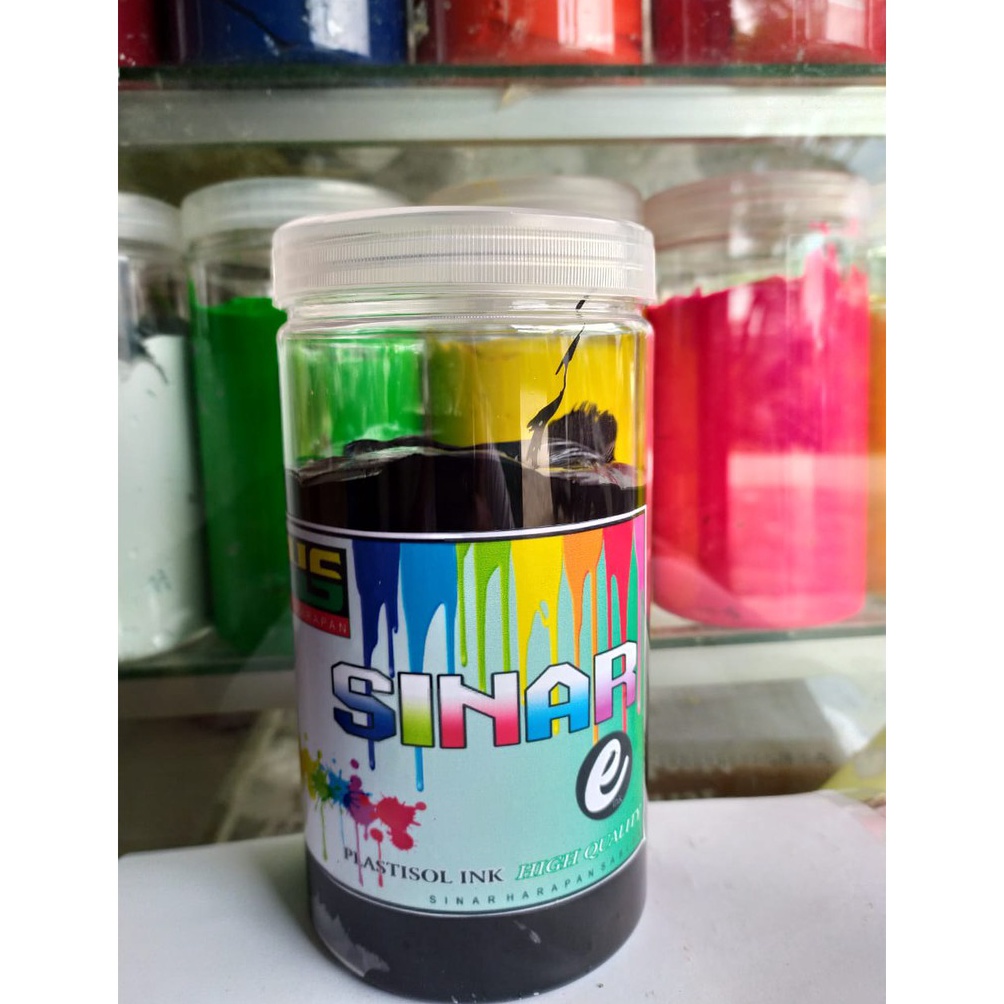 

Tinta plastisol ekonomis warna hitam SINAR HARAPAN SABLON kemasan 1kg j EB4