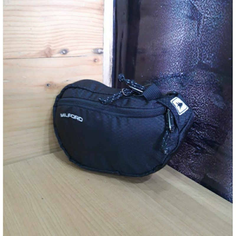 TAS PINGGANG CONSINA MILFORD