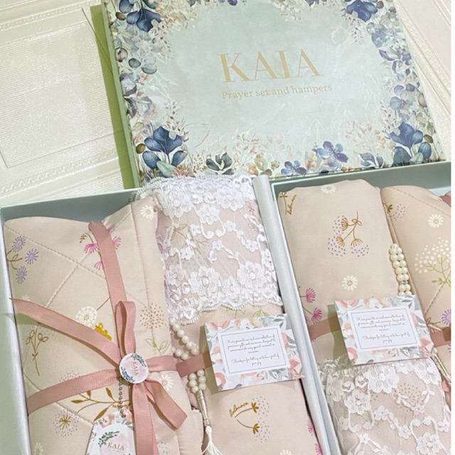 

Kota Box Hampers Hadiah Hard Box Premium Design