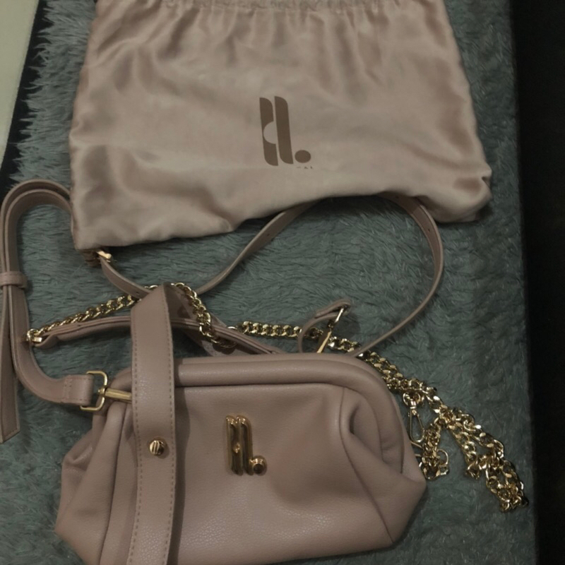 P❤️-Tas local.id