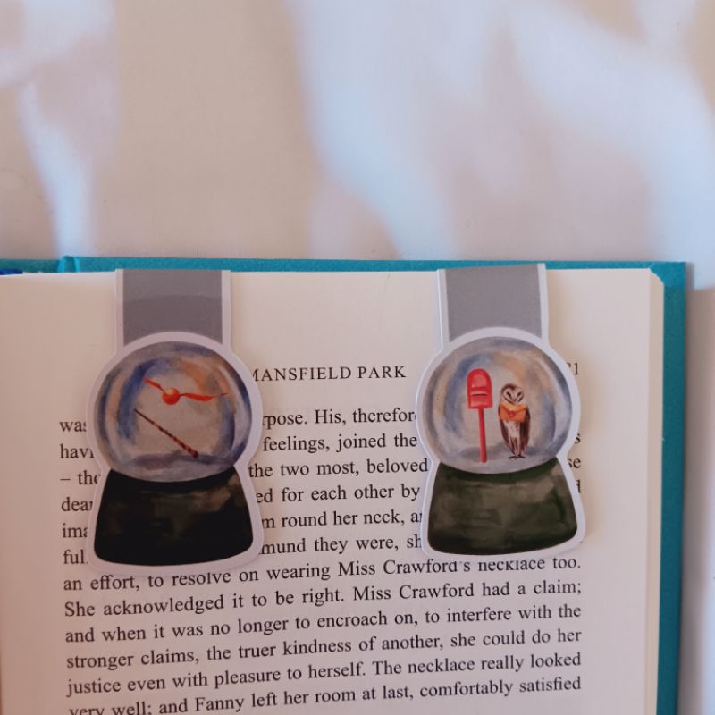 

magnetic bookmark / pembatas buku magnetik harry potter globe