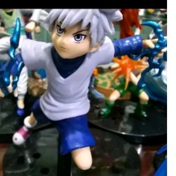 Action figure Hunter  x hunter/ kilua