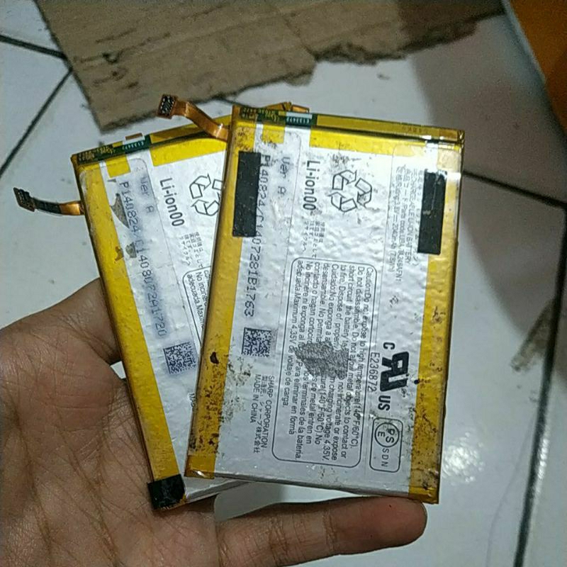 BATERAI Sharp Aquos Crystal SH305