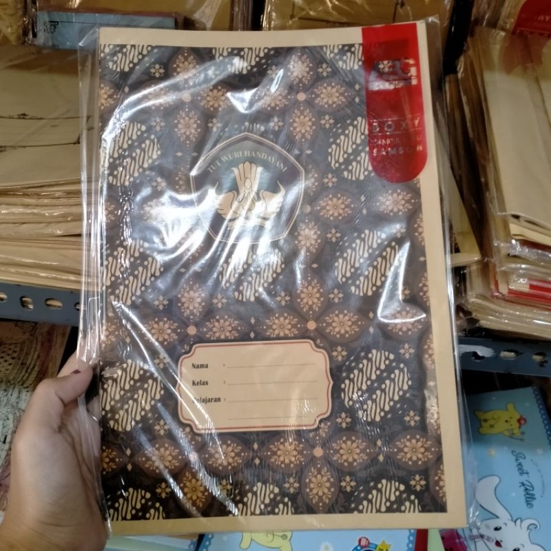 

20 lembar SAMPUL BATIK BUKU BIG BOSS B5 CAMPUS SAMPUL KERTAS BATIK