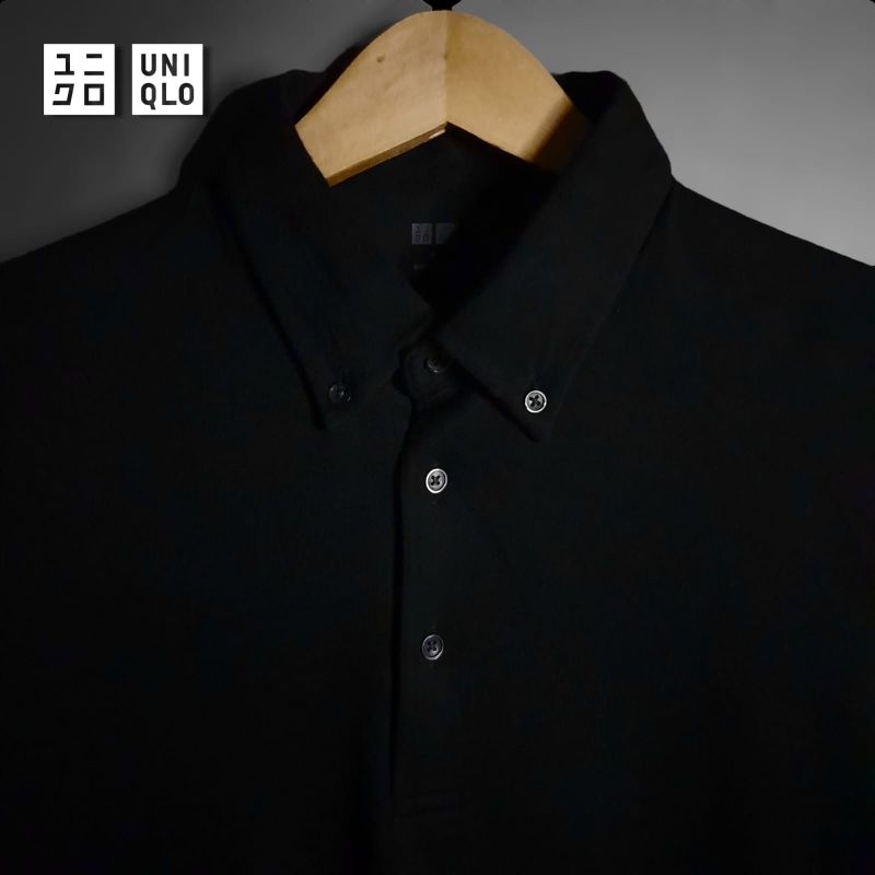 Uniqlo Kaos  kerah pria