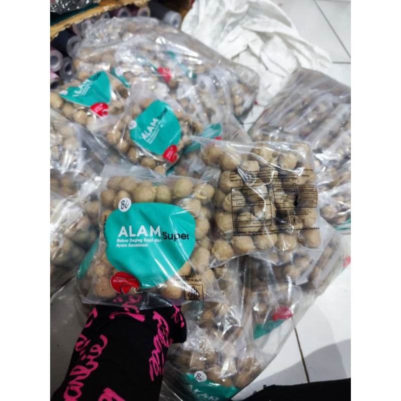 

baso alam super / baso daging sapi dan ayam kombinasi