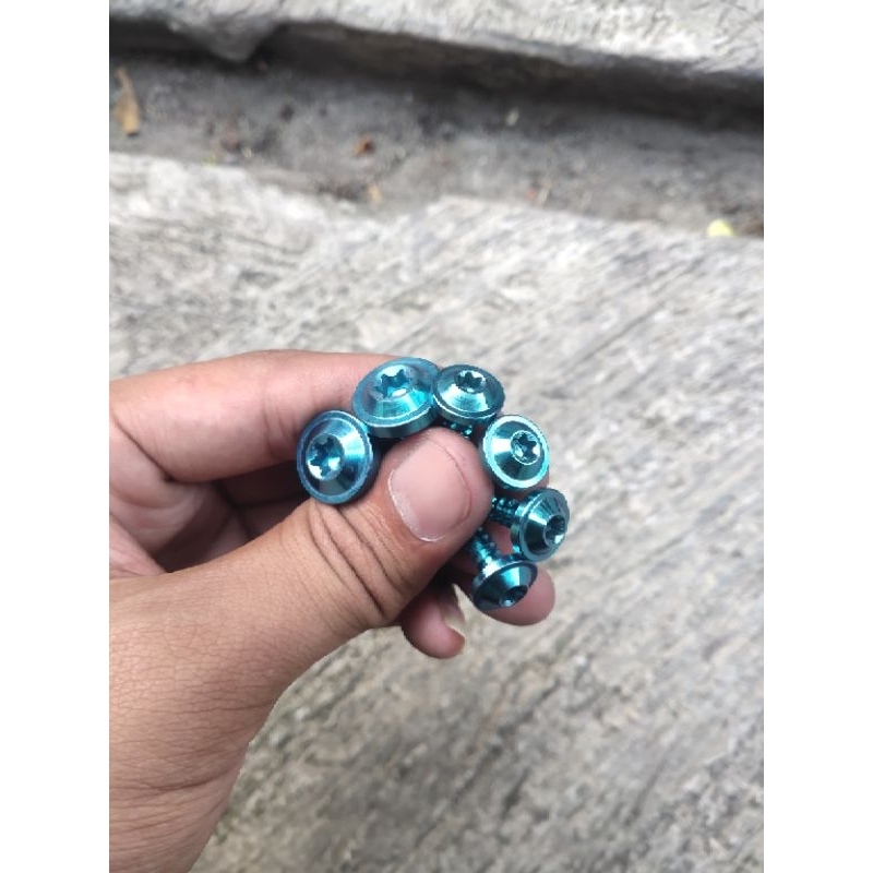 baut titanium airduck cvt dan filter
