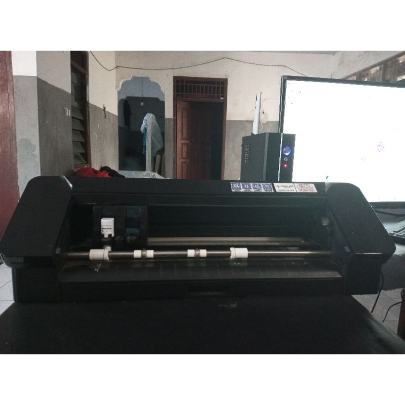 

MESIN CUTTING CAMEO 4