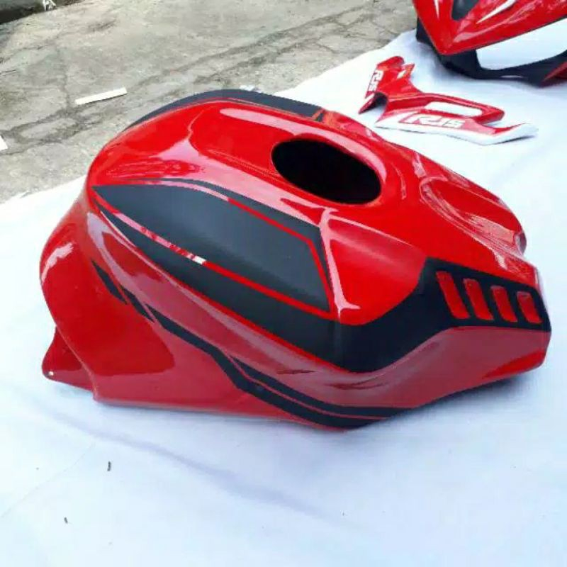 Cover Tanki R15 V2 Model R1 Kondom Tangki R15 V2 Model R1