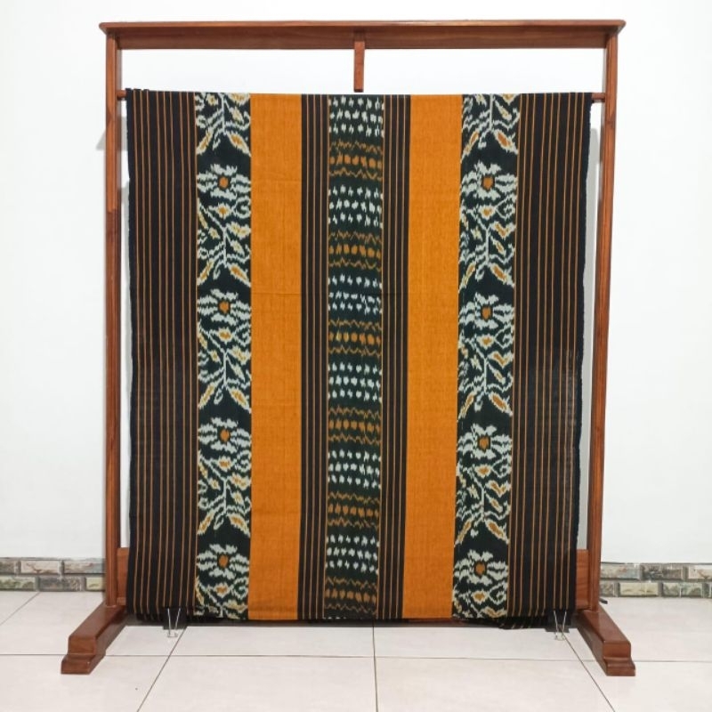 Kain Blangket Artomoro Ethnic