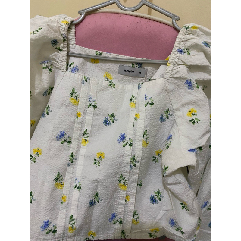 blouse sabrina bunga