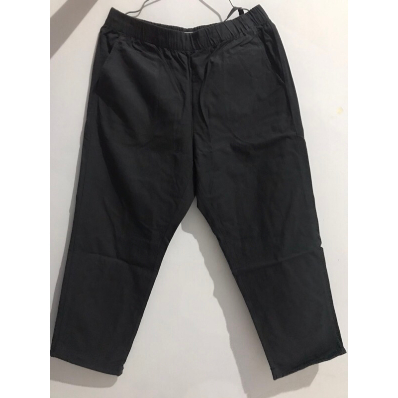 Preloved by Chachaa | Celana Kulot Uniqlo Black Grey