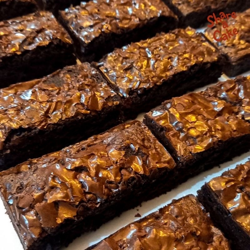 

SHARE A CAKE - FUDGY BROWNIES
