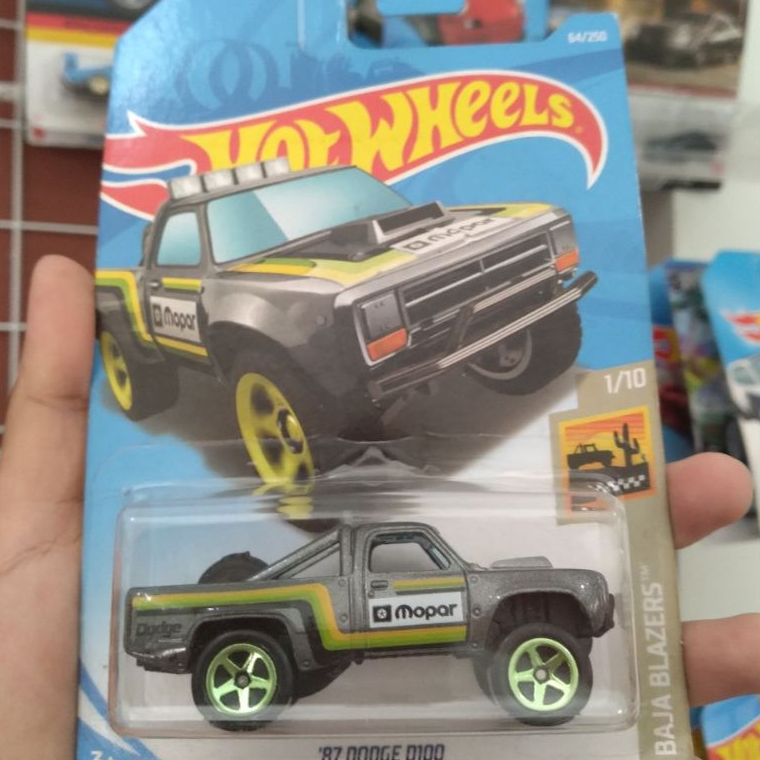 HOTWHEELS DIECAST '87 DODGE D100