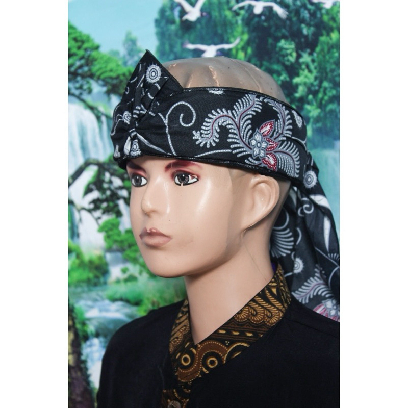 Udeng anak batik ikat kepala sunda bali