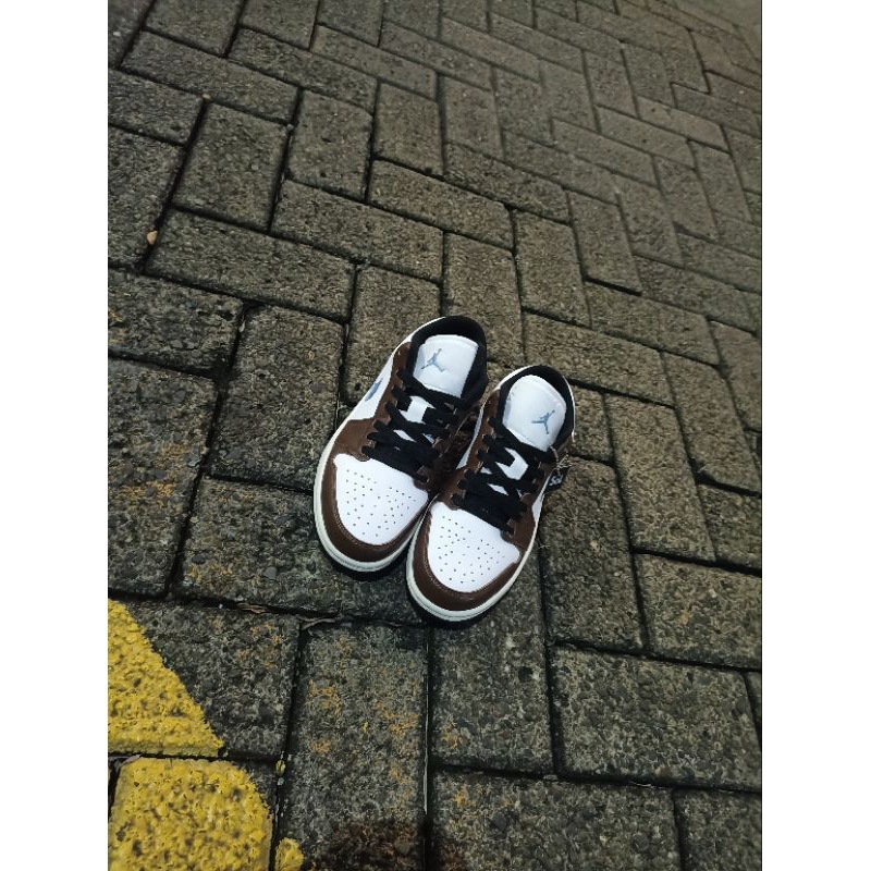 Air Jordan 1 Low SE White Blue Grey Black Sail