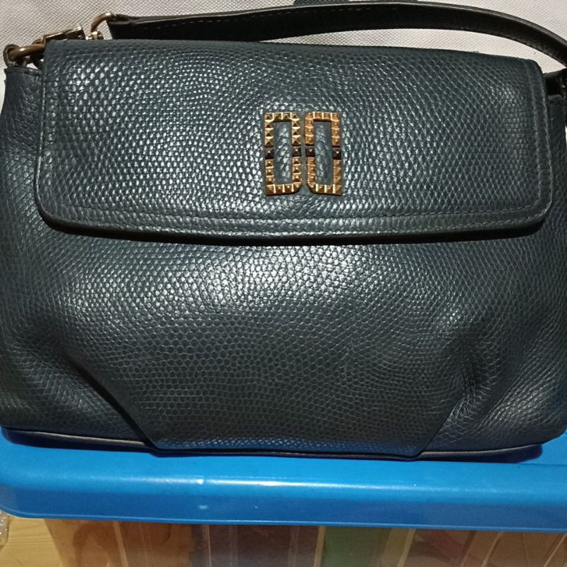 kulas daks sling warna rare
