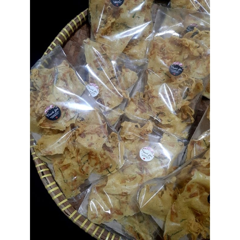 

peyek gremut
