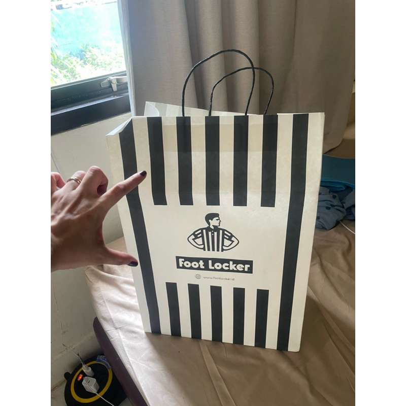 

paperbag footlocker JDSPORT dll