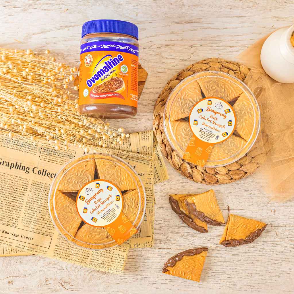 

Cemilan Biskuit Snack Kue Kering Semprong isi Selai Ovomaltine Crunchy - Loves Semprong