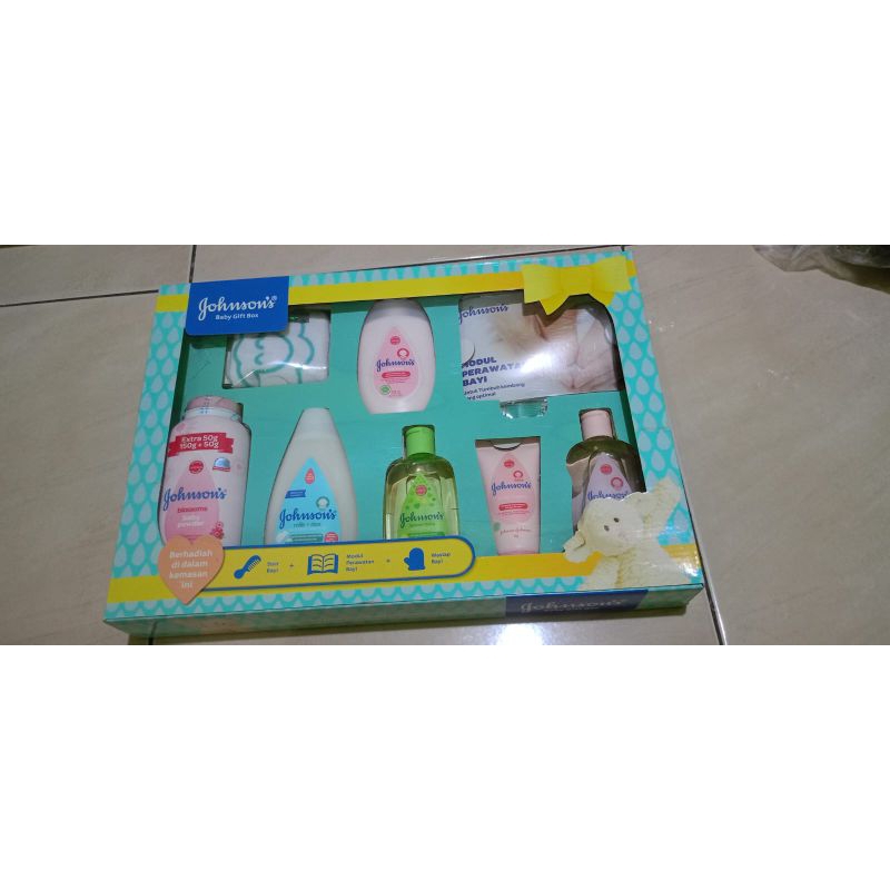 jhonson's baby gift set