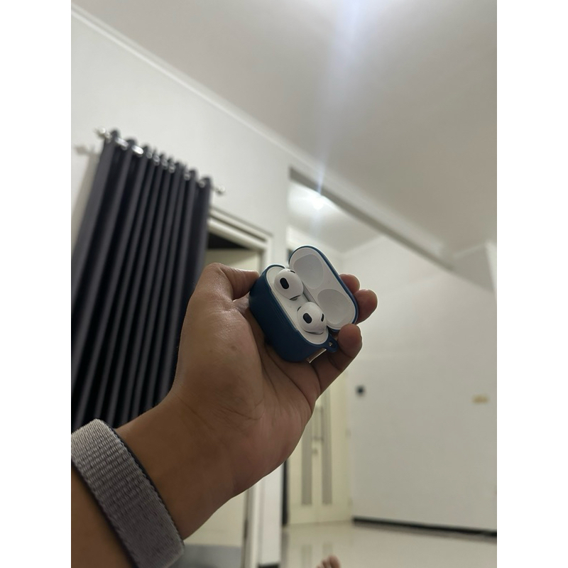 airpods gen 3 (second)