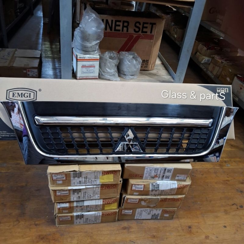GRILL DEPAN/GRILL RAMBANG MITSUBISHI CANTER NEW EURO4
