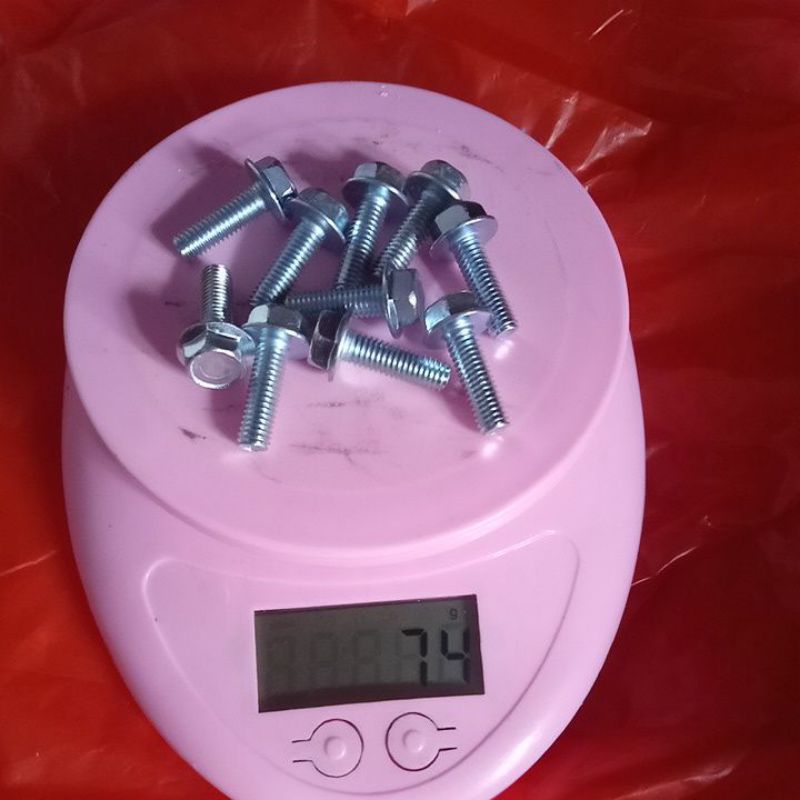 baut 10 topi ukuran 2cm/10pcs(isi 10pcs)