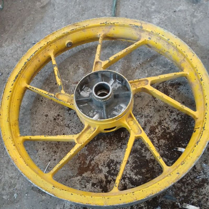 pelek resing beakang satria fu bekas copotan motor seken orginal coptan